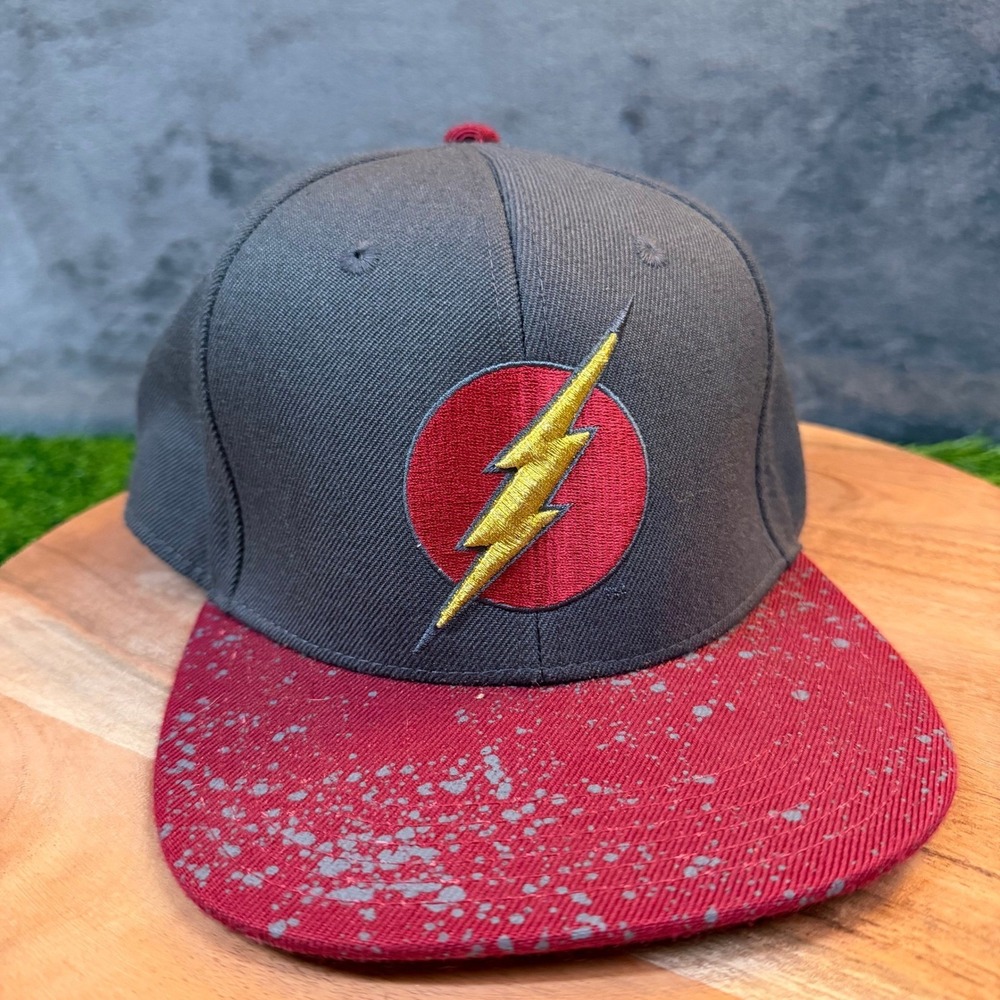 DC Comics The Flash Snapback Hat Mens One Size Gray Red Embroidered Logo